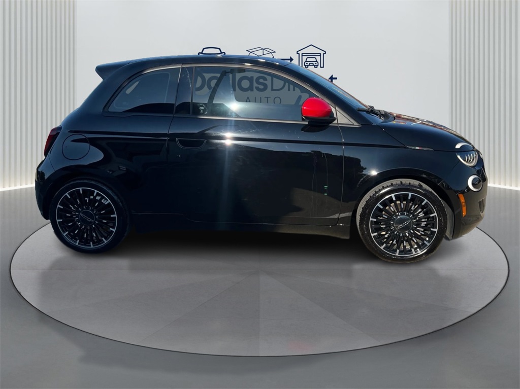 2024 Fiat 500e Red photo 4
