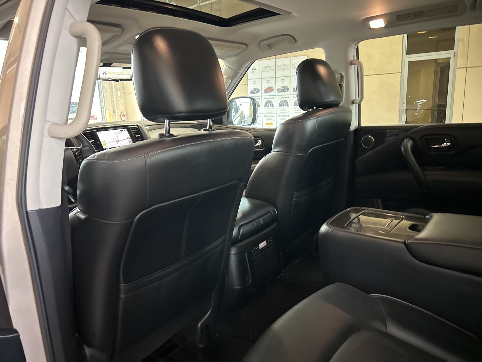 2021 Infiniti QX80 Luxe photo 4