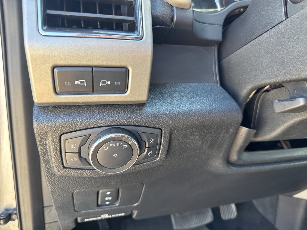 2020 Ford F-250 photo 12