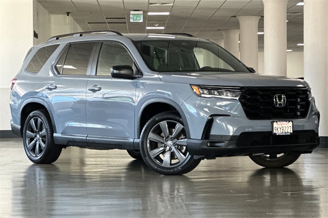 2024 Honda Pilot Sport photo 2