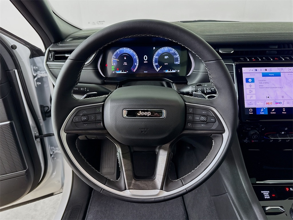 2025 Jeep Grand Cherokee Limited photo 12