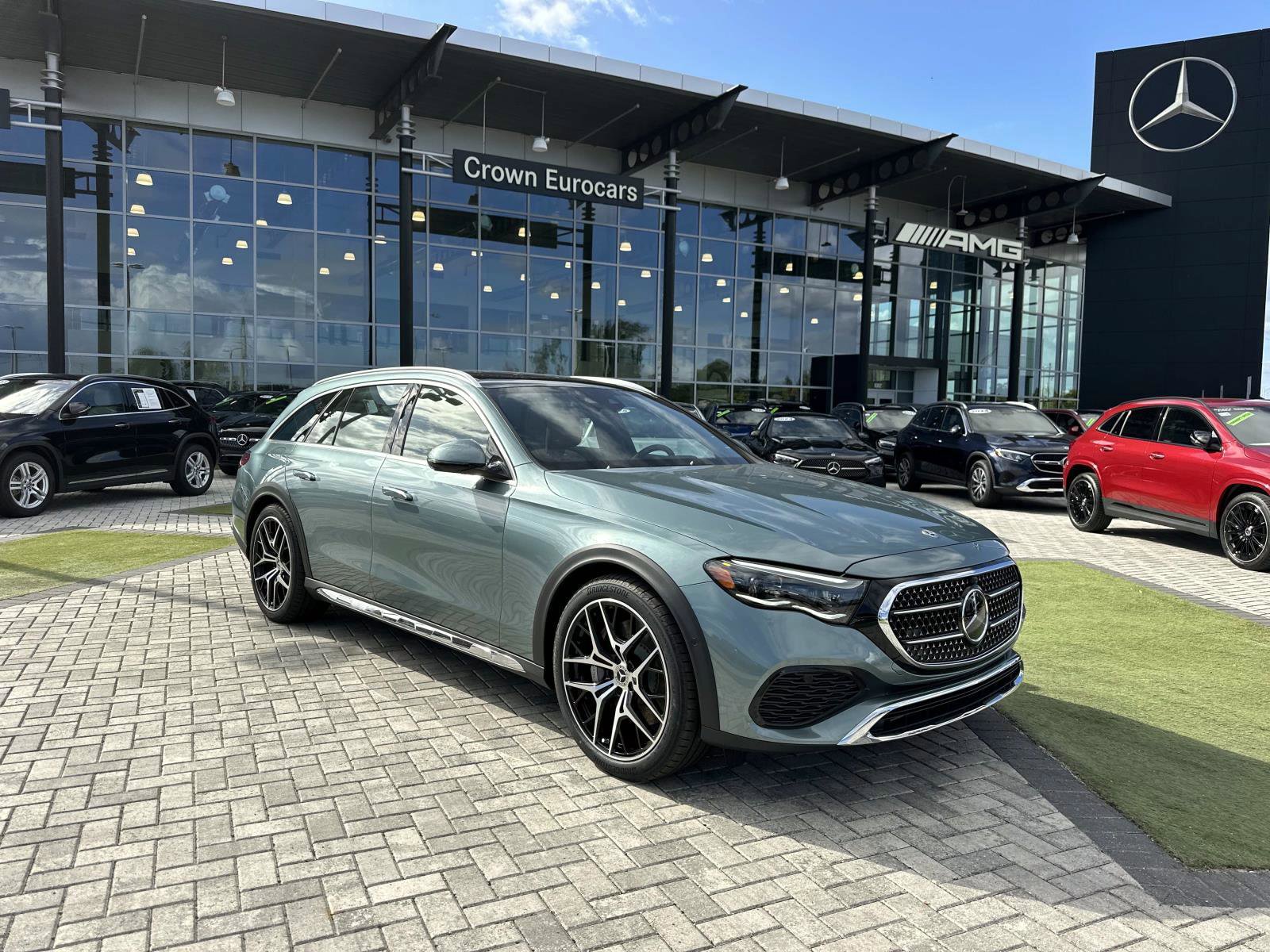 2026 Mercedes Benz E 450 4MATIC All-Terrain Wagon photo 2