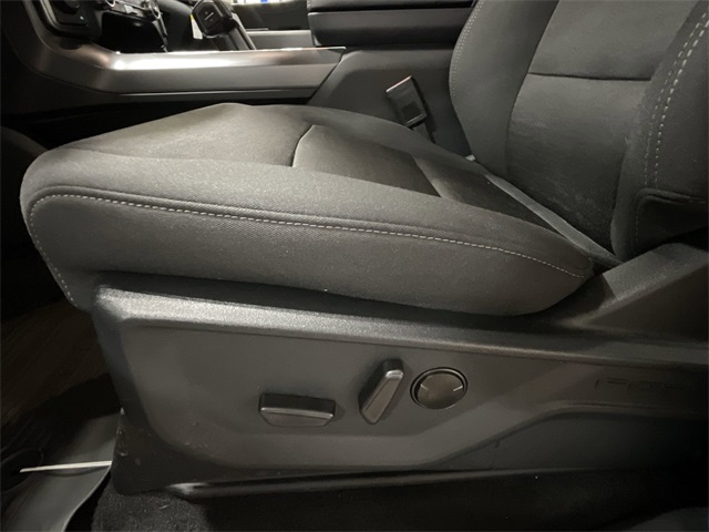 2025 Ford F-150 XLT photo 16