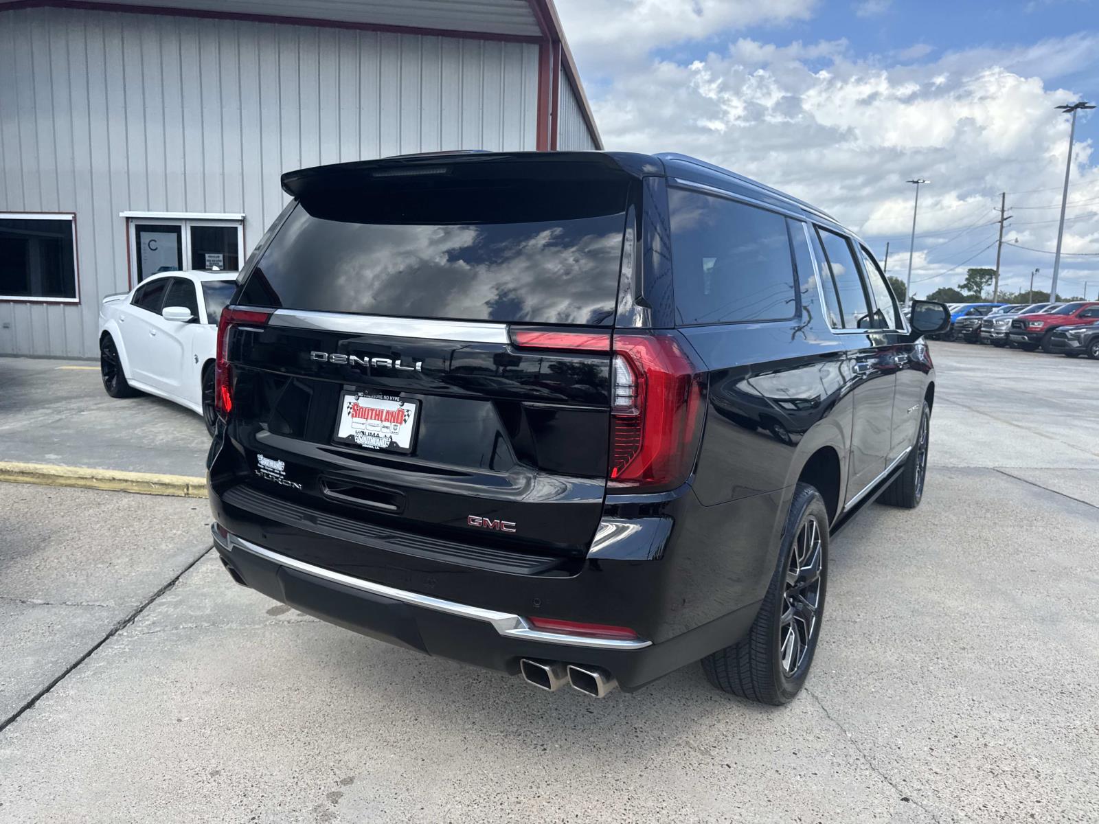 2025 Gmc Yukon XL Denali photo 6