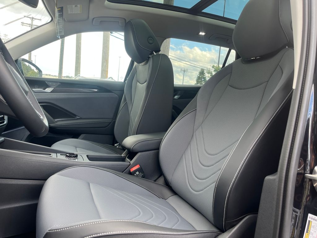 2025 Volkswagen Tiguan SE photo 6