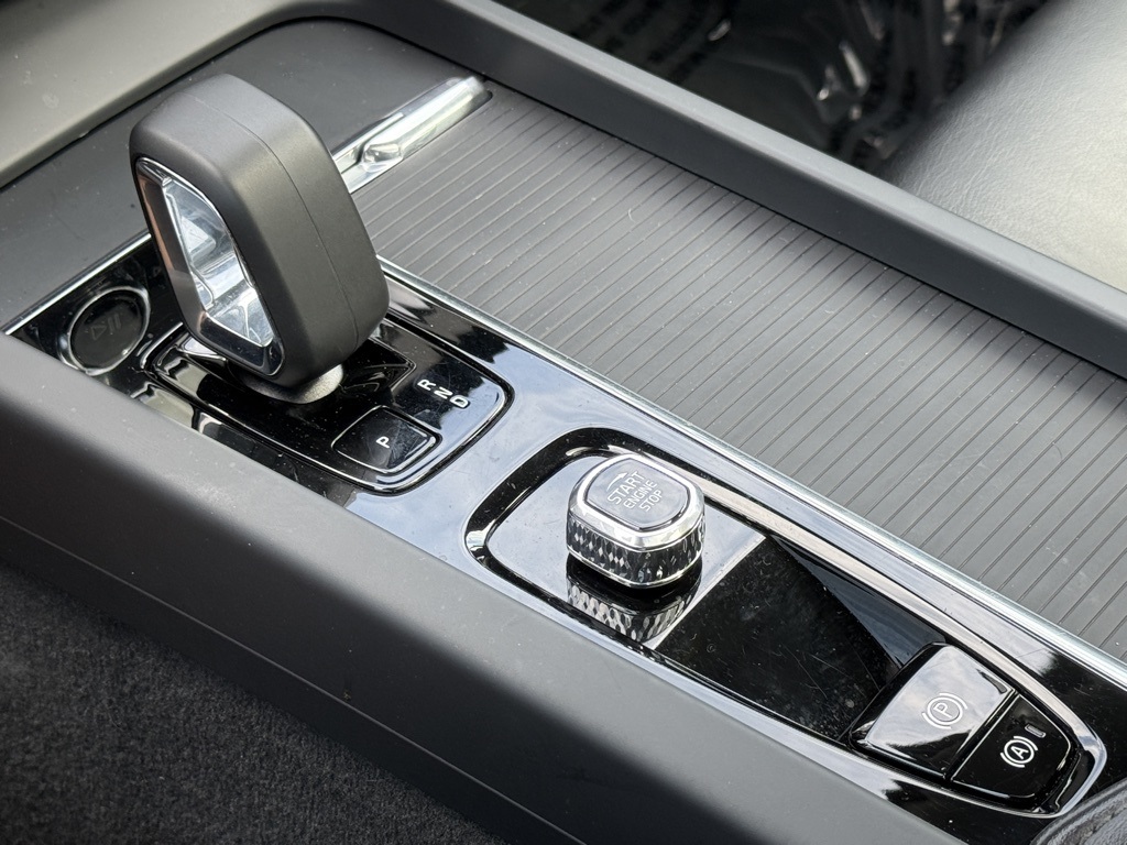 2024 Volvo S60 B5 Core photo 13