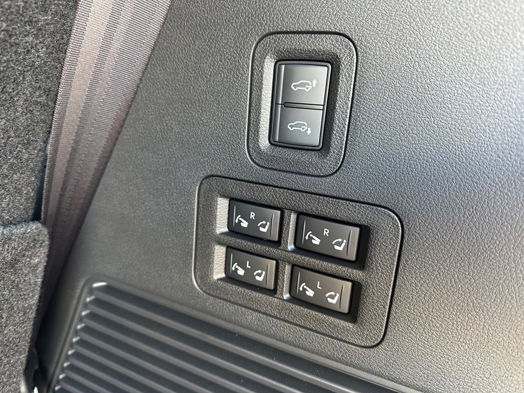 2025 Infiniti QX80 Luxe photo 6