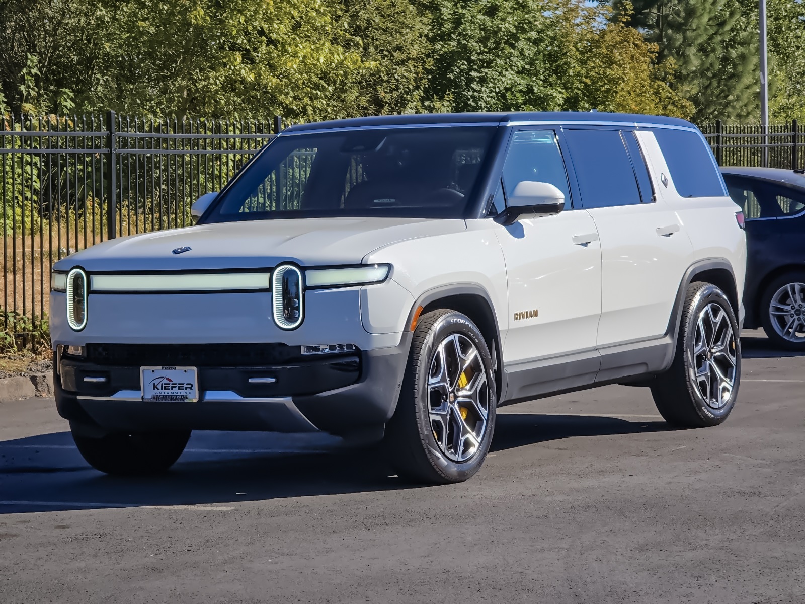 2023 Rivian R1S Adventure photo 7