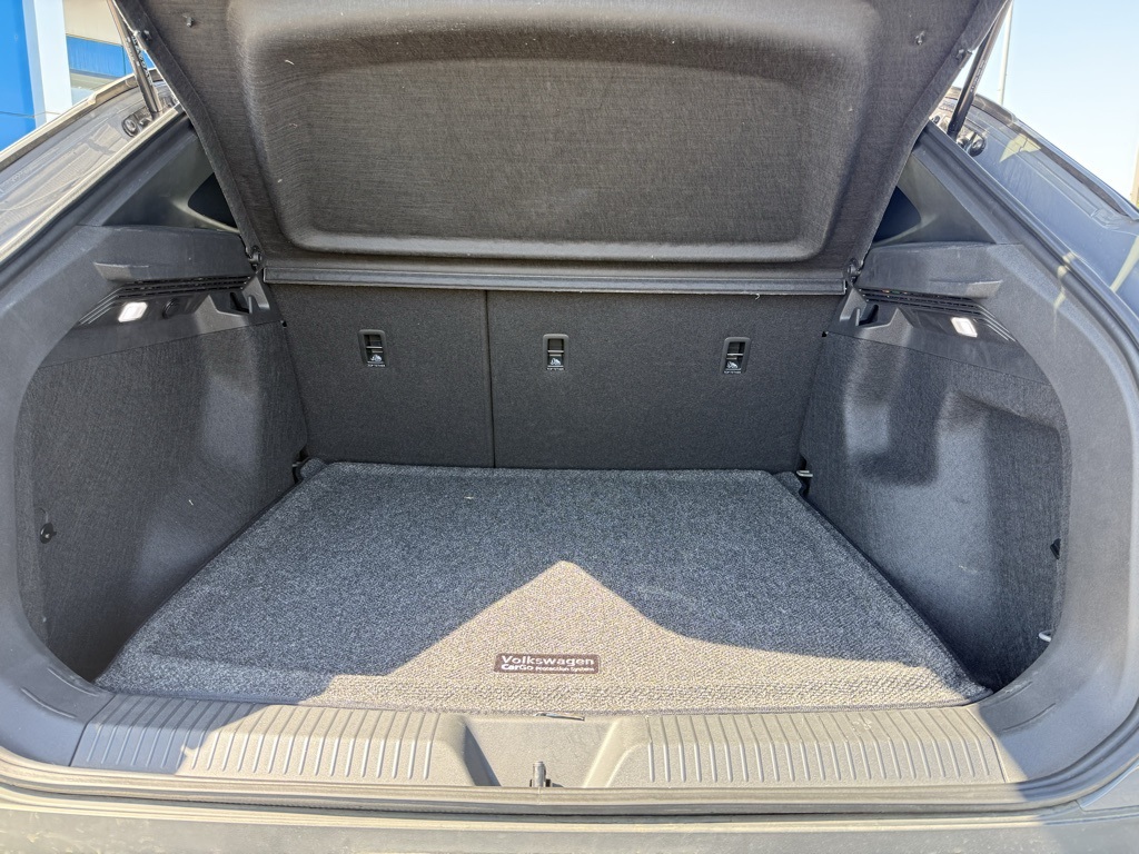 2023 Volkswagen ID.4 Pro photo 7