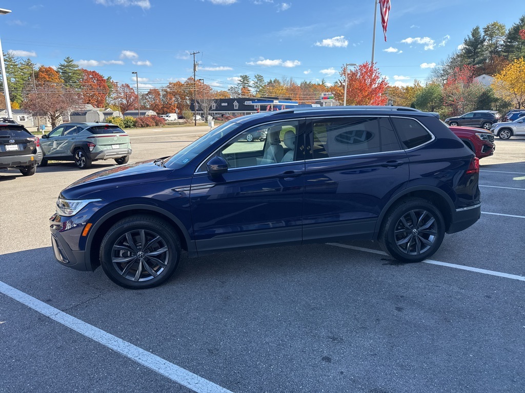 2023 Volkswagen Tiguan SE photo 3