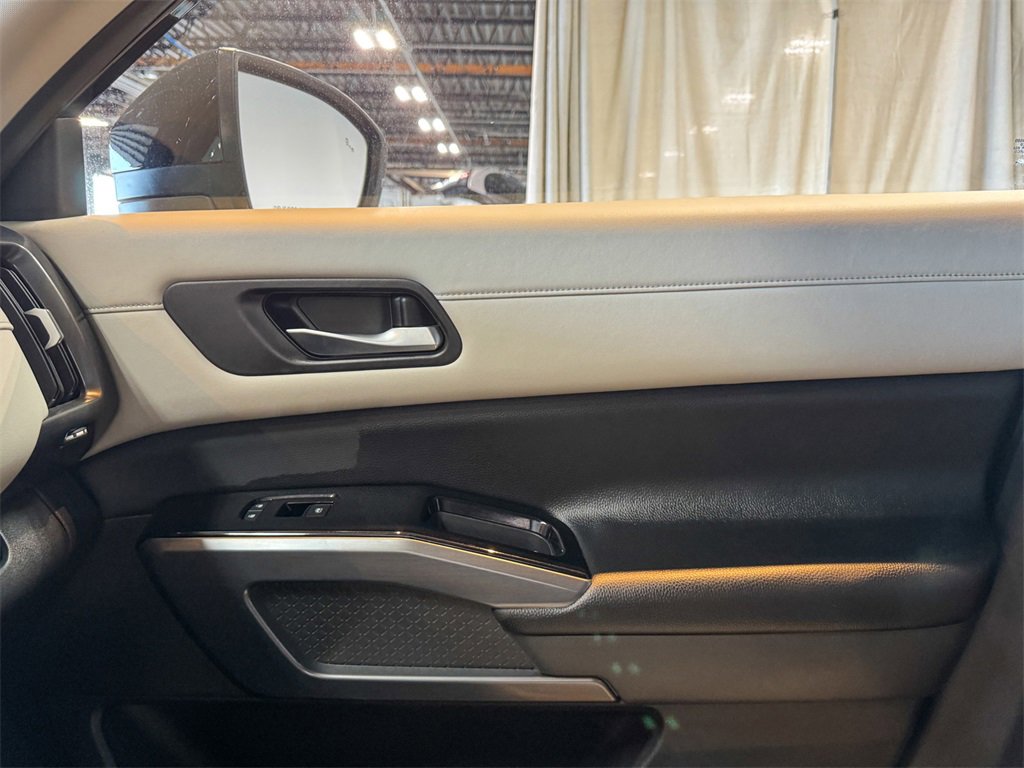 2022 Nissan Pathfinder SL photo 41