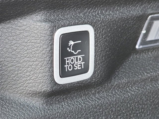 2025 Jeep Grand Cherokee Limited photo 13
