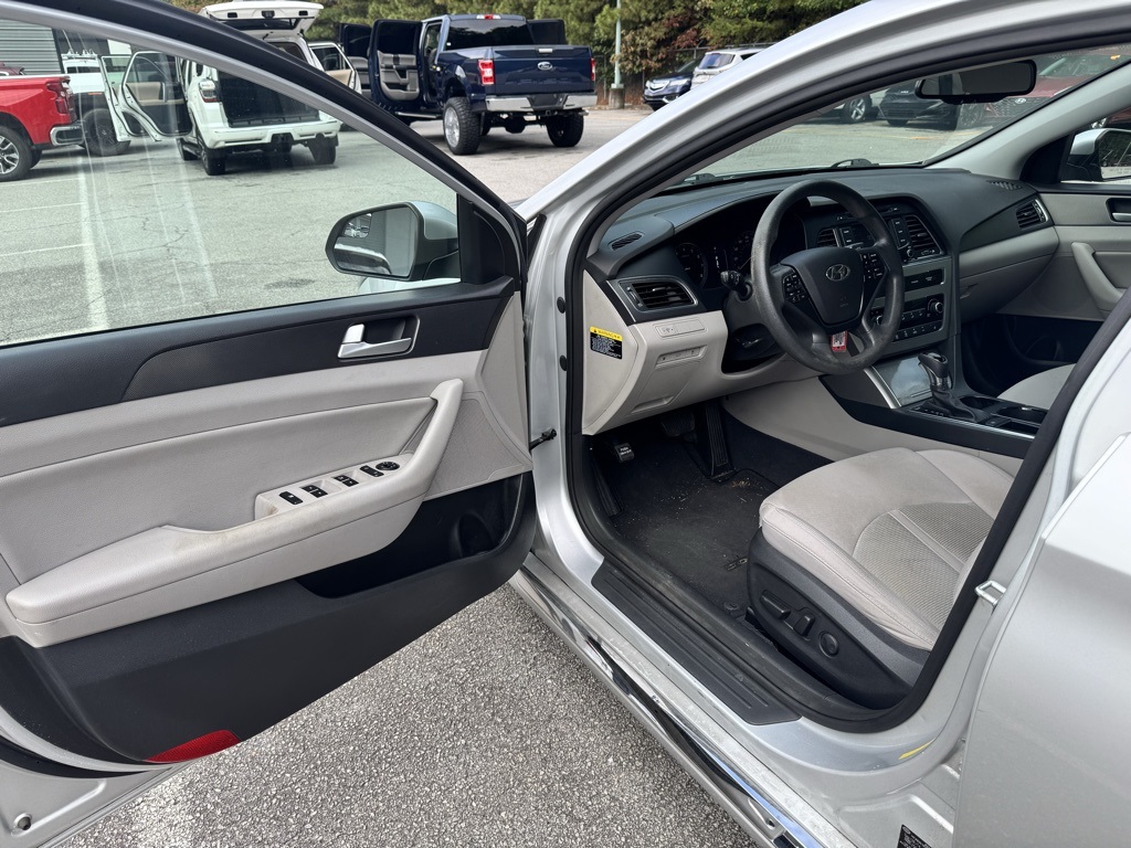 2015 Hyundai Sonata Sport photo 4