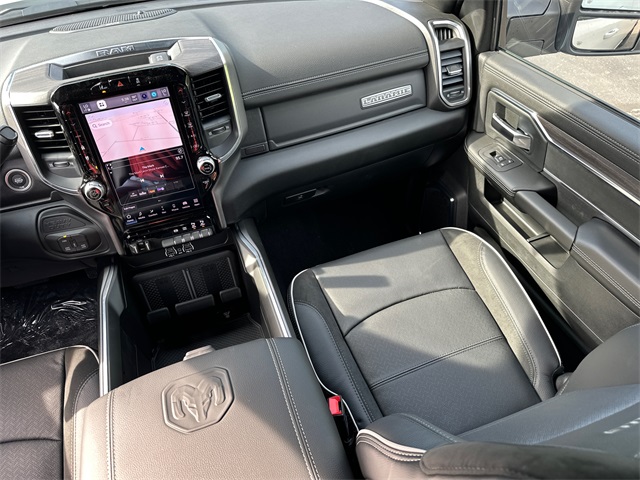 2025 Ram 2500 Laramie photo 15