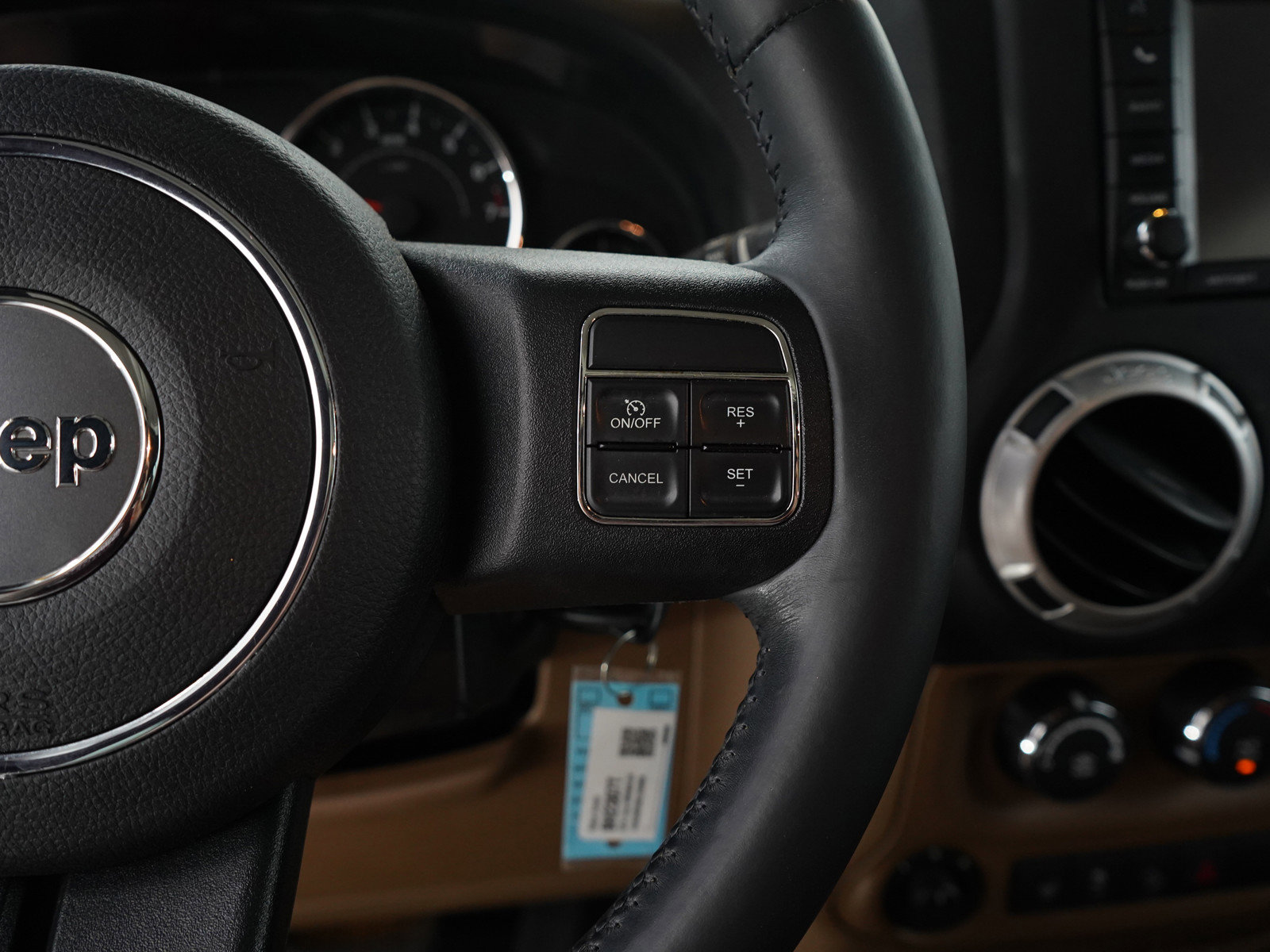 2014 Jeep Wrangler Unlimited Sahara photo 22