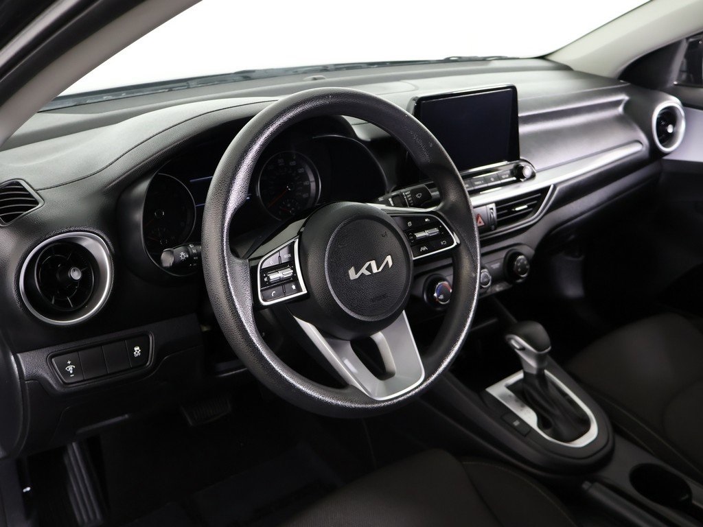 2024 Kia Forte LXS photo 23