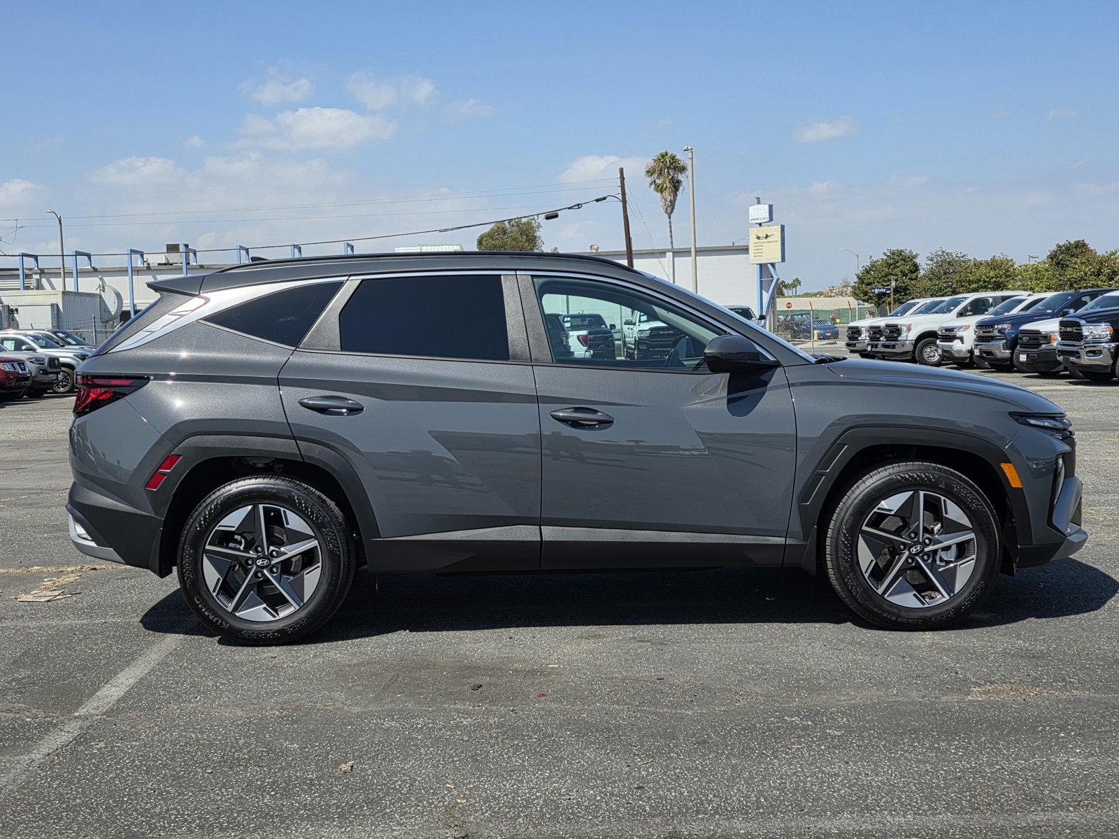2025 Hyundai Tucson SEL photo 4