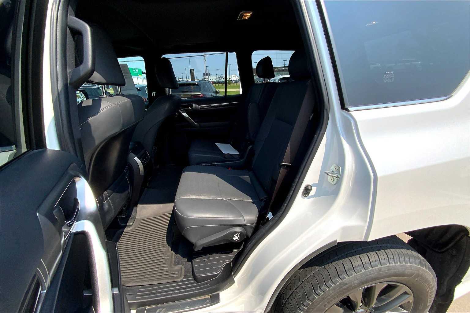 2023 Lexus GX 460 Premium photo 19