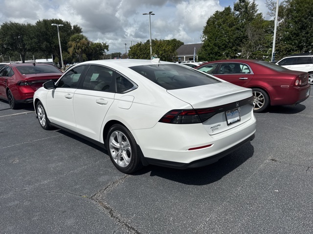 2025 Honda Accord LX photo 4