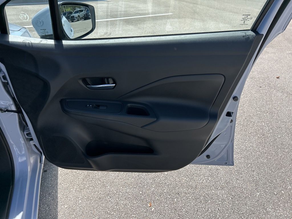 2025 Nissan Versa SV photo 29