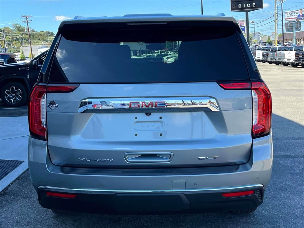 2024 Gmc Yukon XL SLT photo 4
