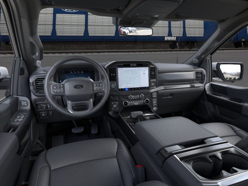 2025 Ford F-150 Lariat photo 3