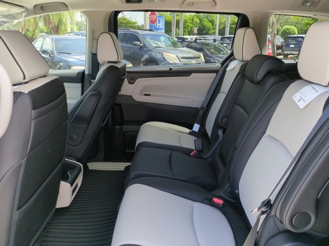 2026 Honda Odyssey Elite photo 11