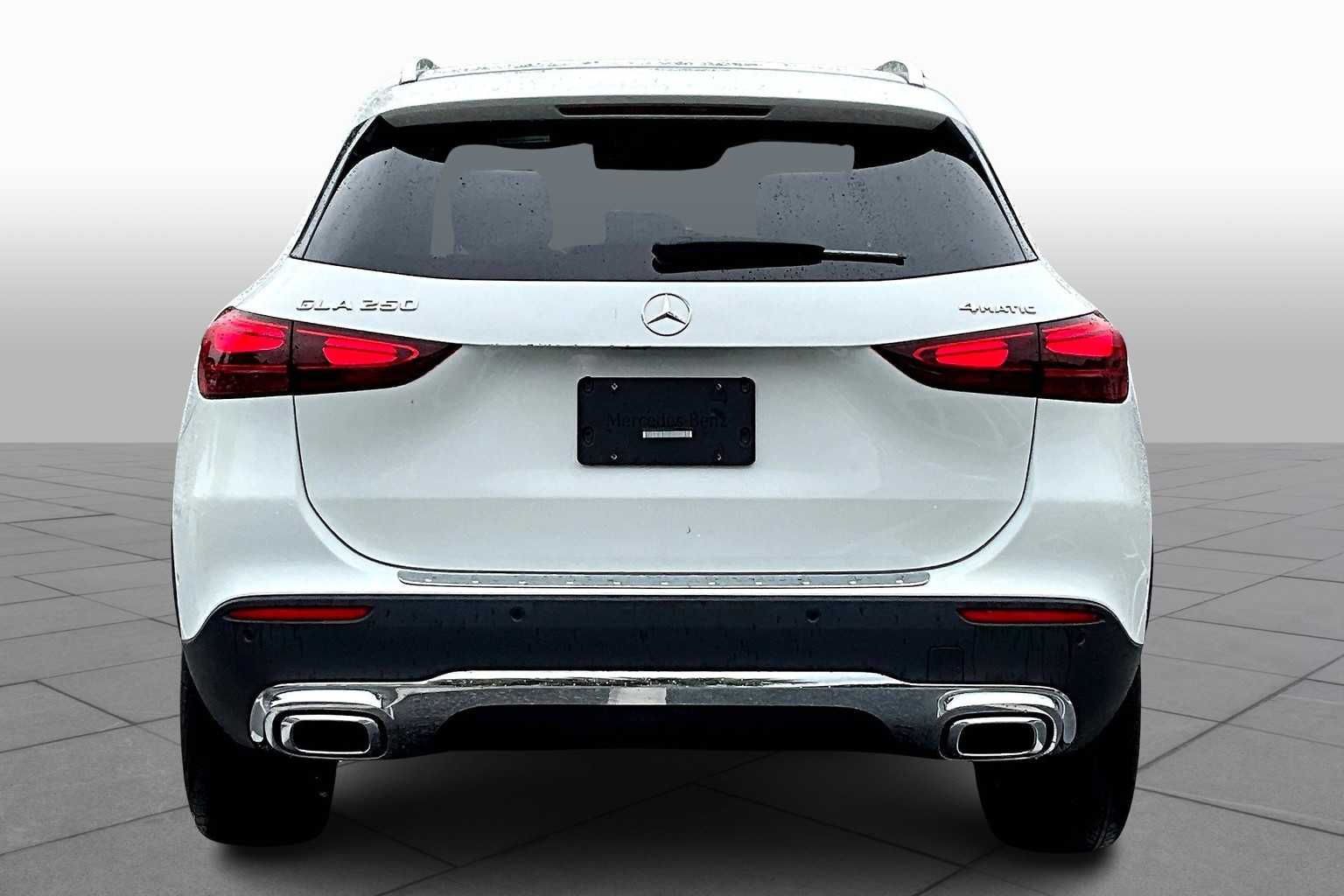 2024 Mercedes Benz GLA 250 4MATIC photo 3