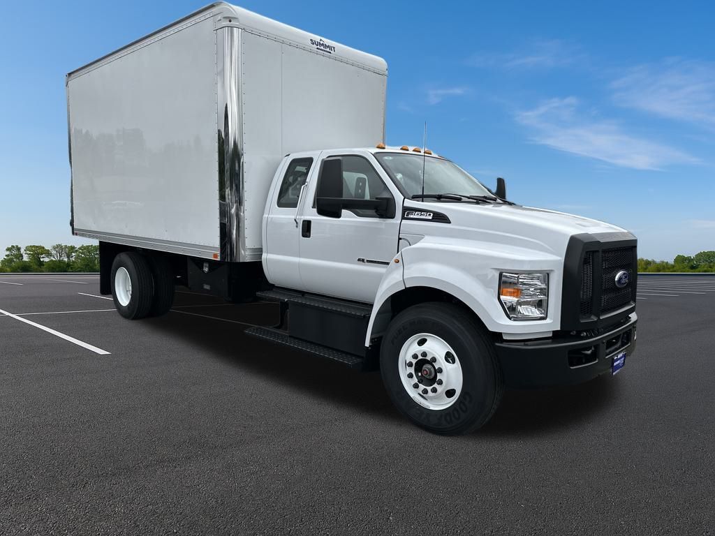 2026 Ford F-650 photo 7