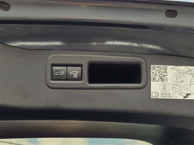 2022 Toyota Venza Limited photo 6