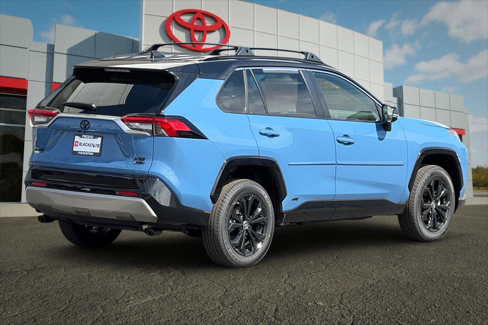 2025 Toyota RAV4 Hybrid XSE photo 3