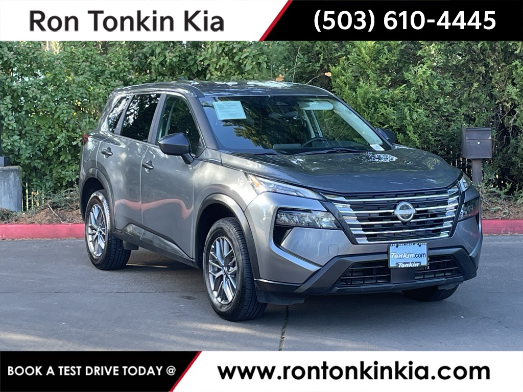 2024 Nissan Rogue S's photo