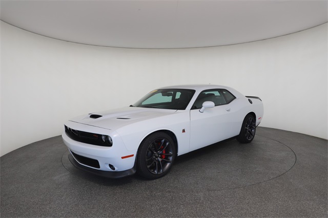 2022 Dodge Challenger R/T Scat Pack photo 3
