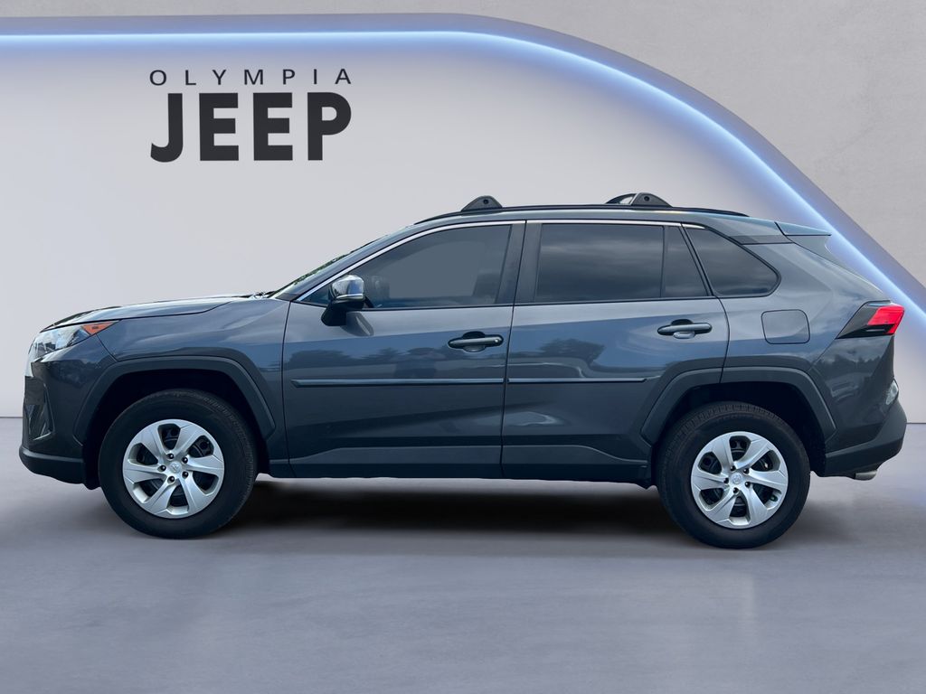 2021 Toyota RAV4 LE photo 2