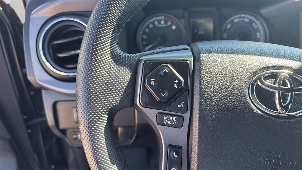 2023 Toyota Tacoma TRD Off-Road photo 13