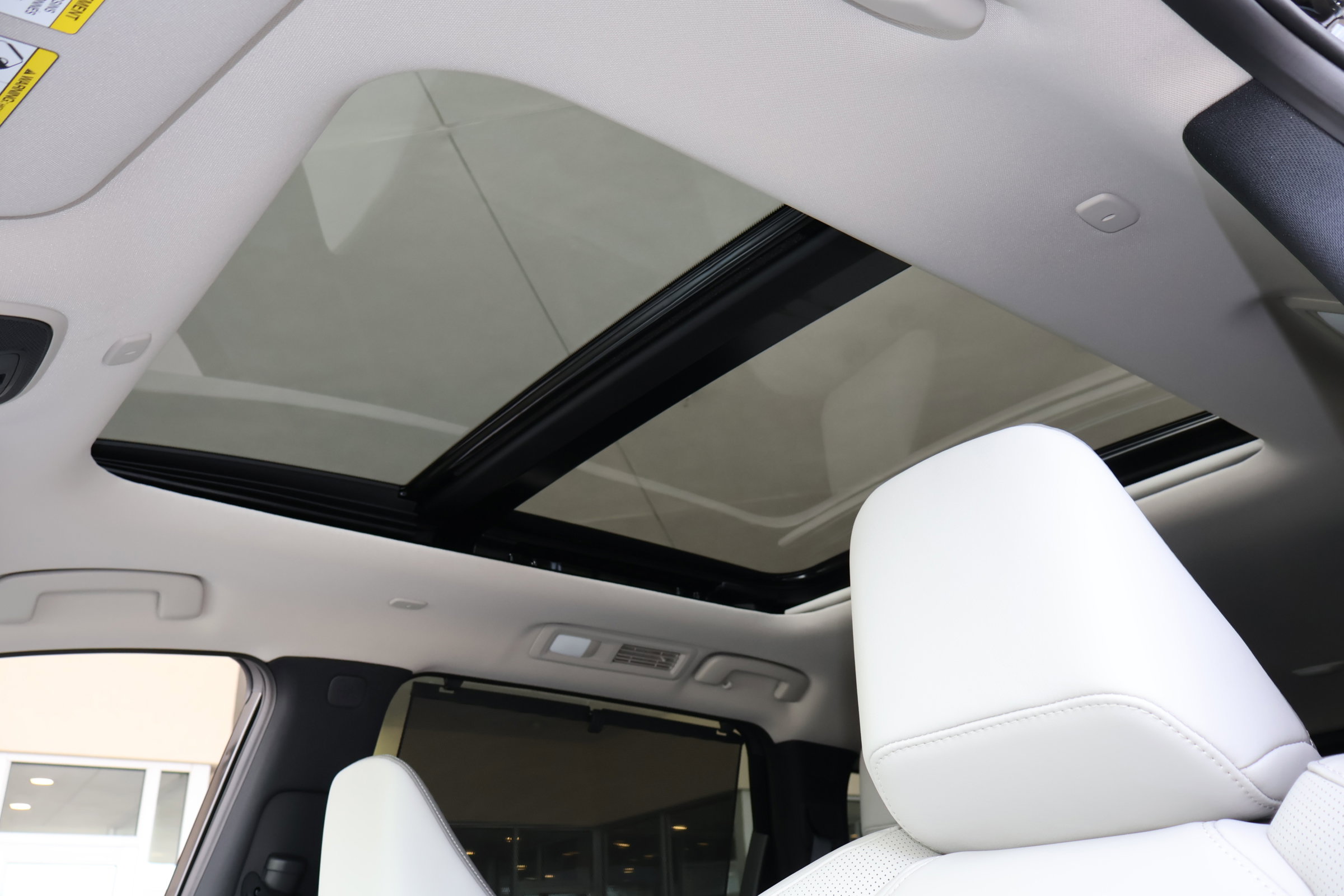 2026 Infiniti QX60 Luxe photo 4