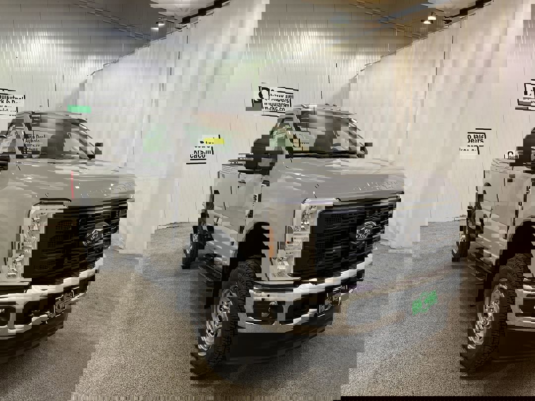 2025 Ford F-250 XL photo 3