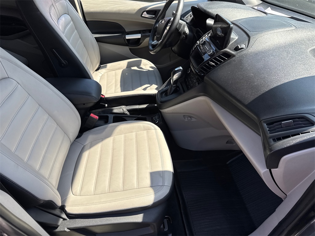 2019 Ford Transit Connect Titanium photo 3