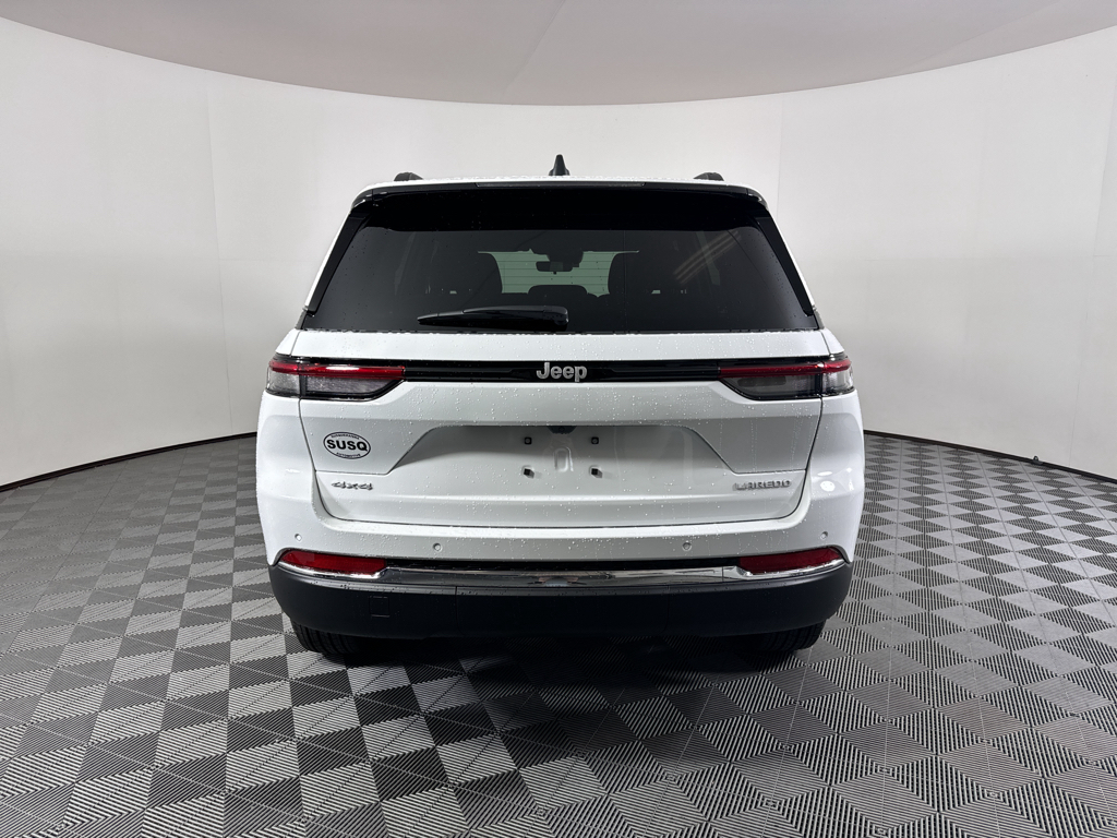 2025 Jeep Grand Cherokee Laredo X photo 3