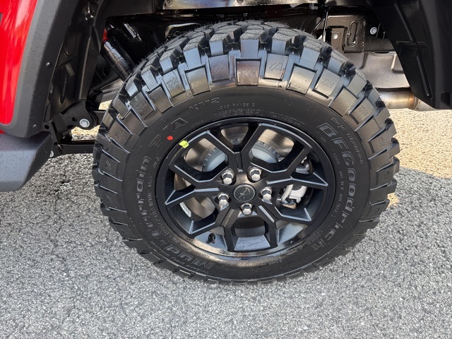 2025 Jeep Gladiator Willys photo 9