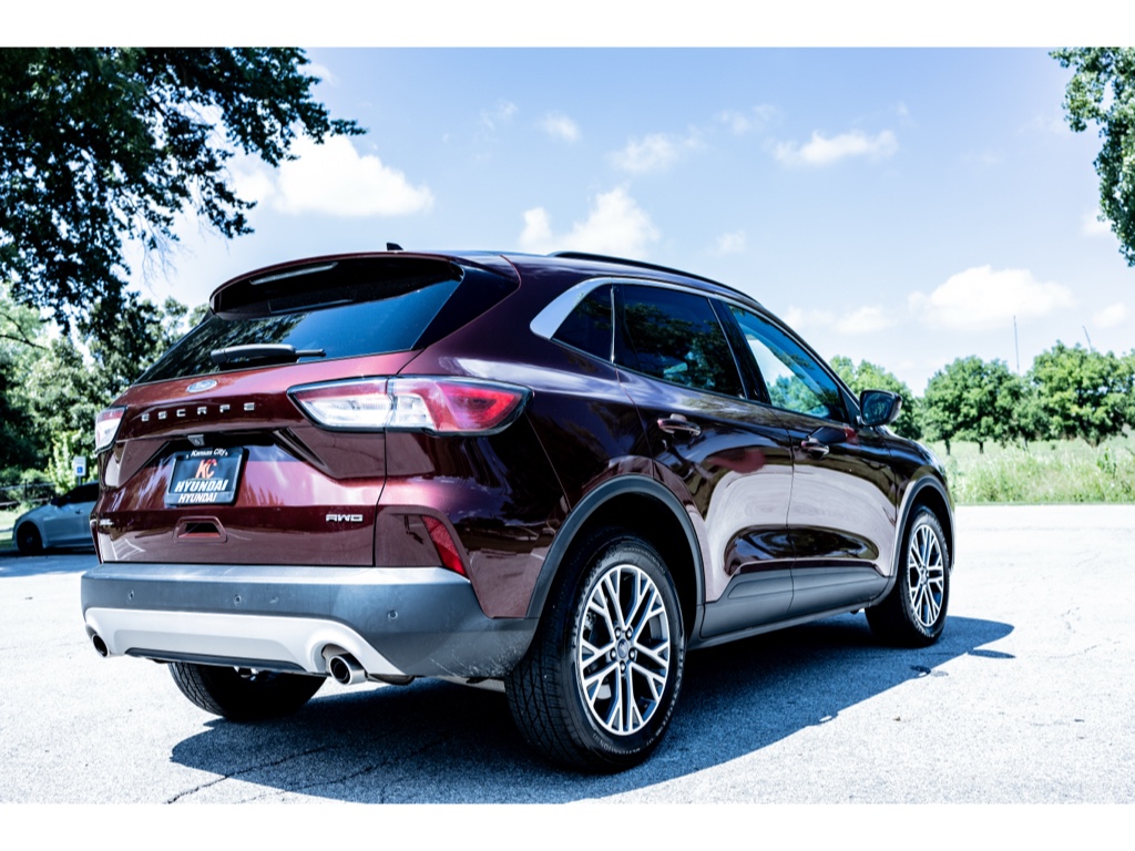 2021 Ford Escape SEL photo 4