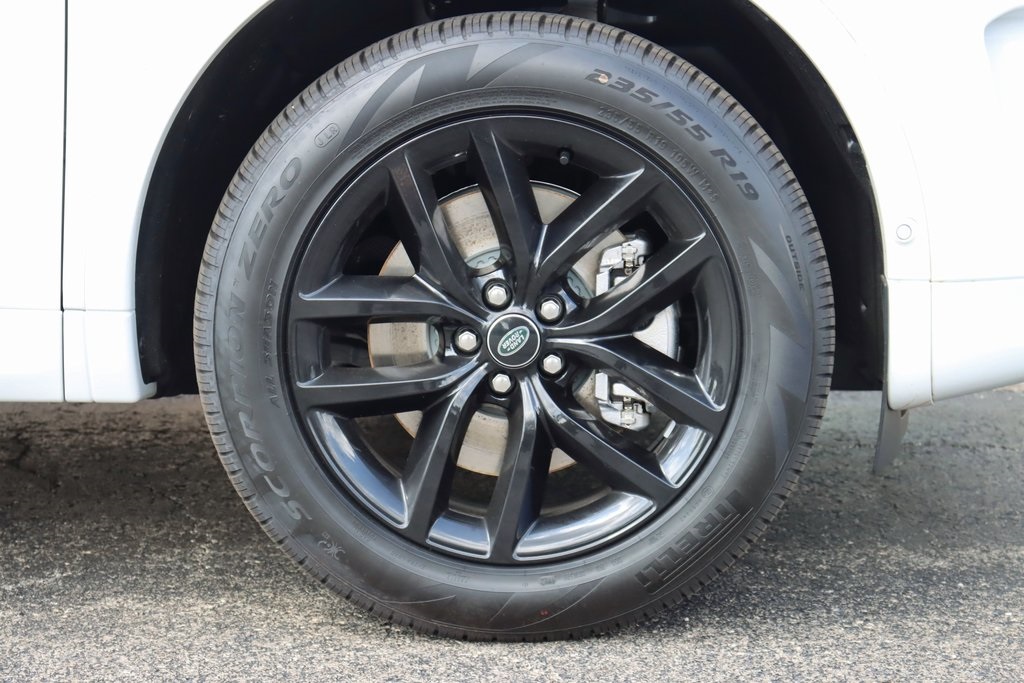 2025 Land Rover Discovery Sport S photo 6