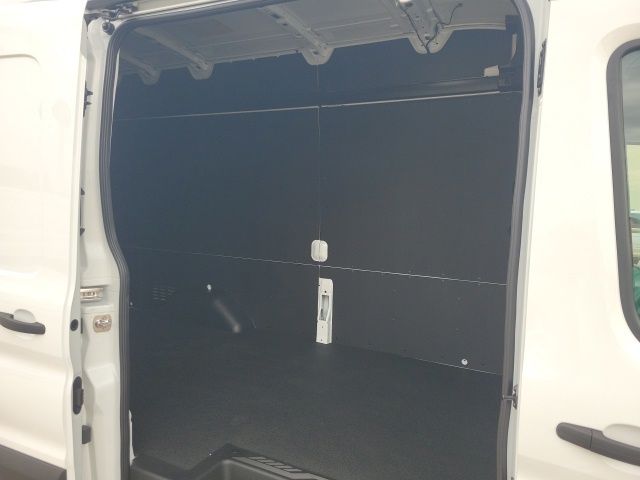 2025 Ford Transit photo 17