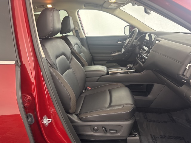 2024 Nissan Pathfinder SL photo 19