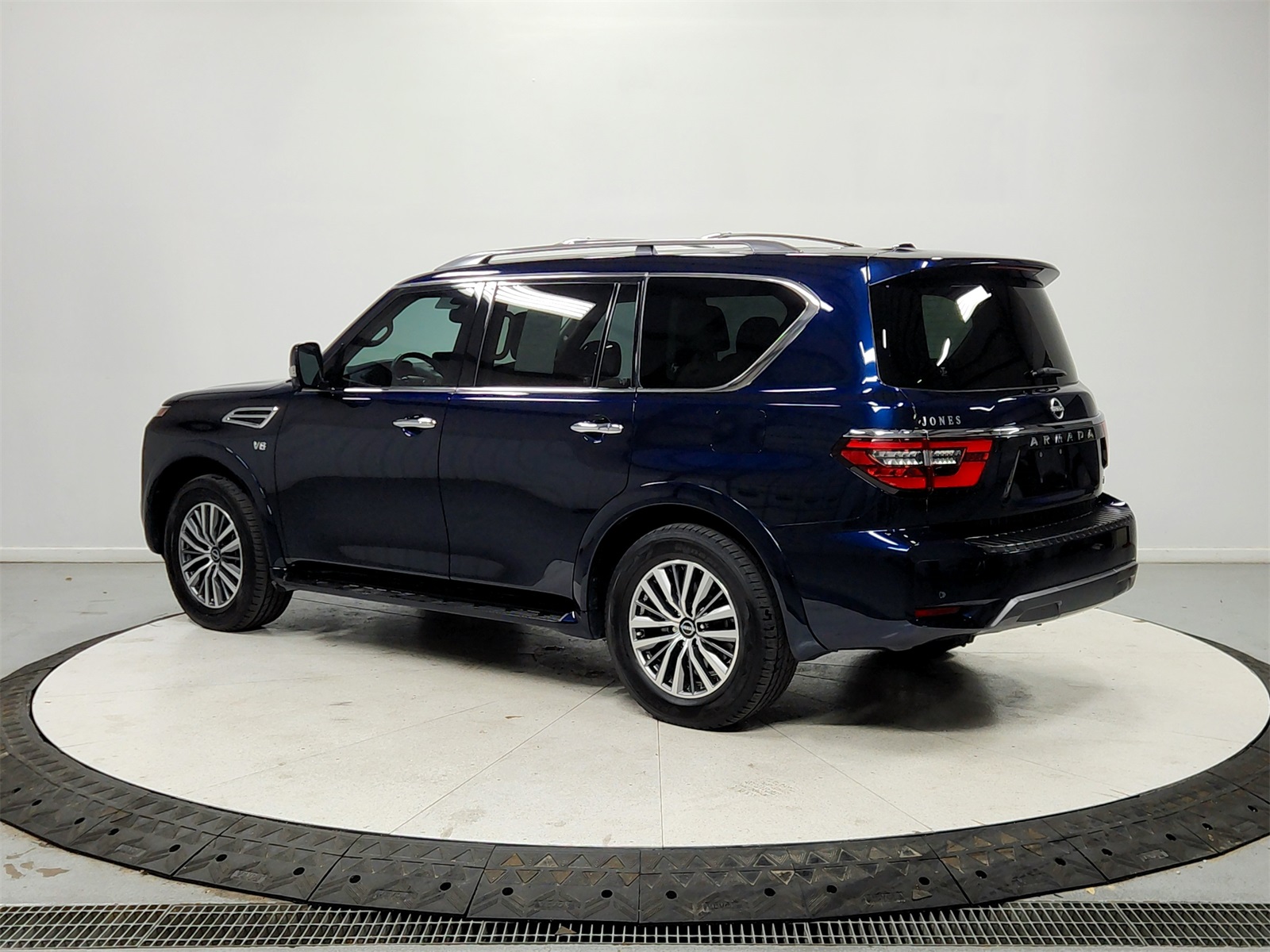 2021 Nissan Armada SL photo 4