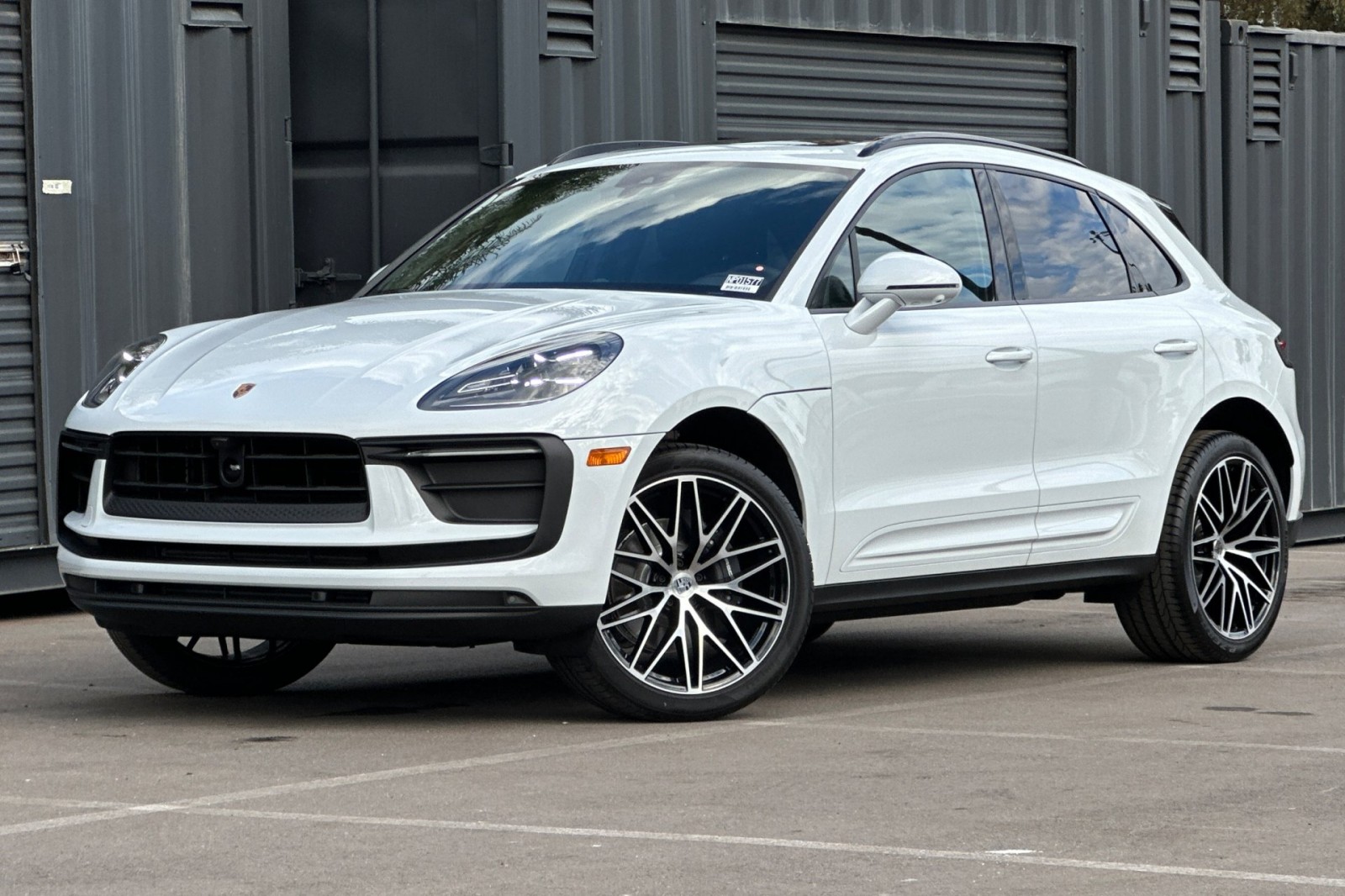 2026 Porsche Macan Base