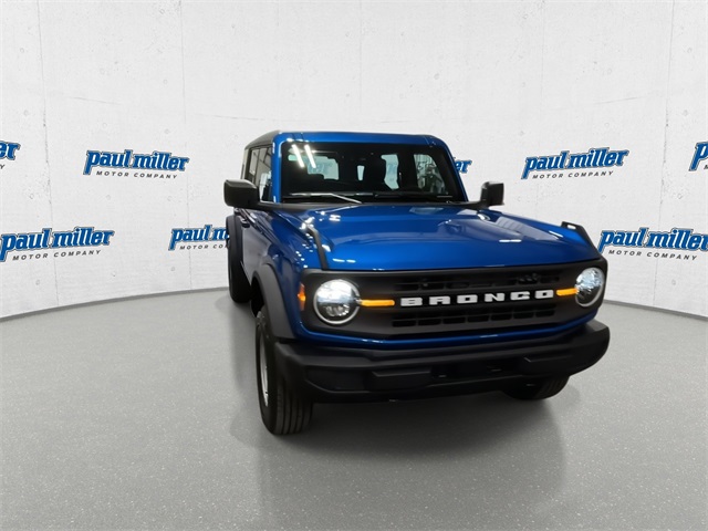 2025 Ford Bronco Base photo 3