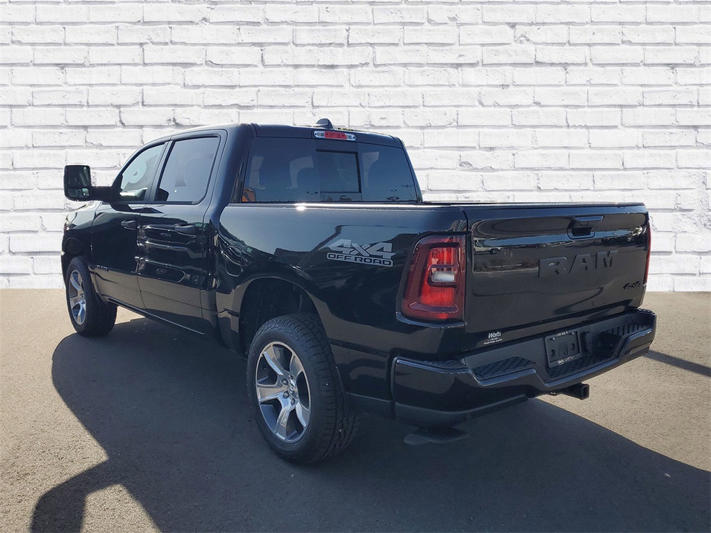 2025 Ram 1500 Tradesman photo 3