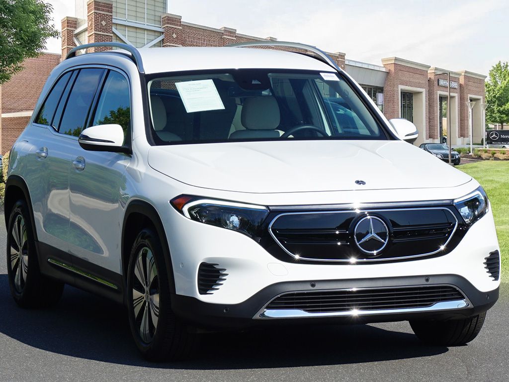 2023 Mercedes Benz EQB 250+ photo 3