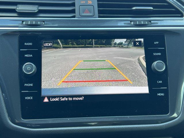 2023 Volkswagen Tiguan SE photo 9